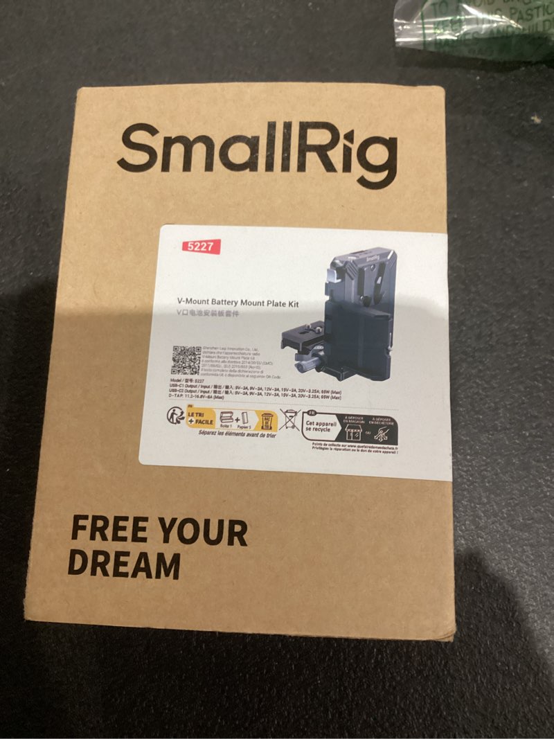Condition photo showing New/Like New for smallrig upgraded v mount battery plate kit, w/ qr plate for arca, lcd screen protector & cable clips, d-tap & usb-c supply, all-in one camera video rig for mirrorless/dslr, for neewer v mount battery plate kit for arca