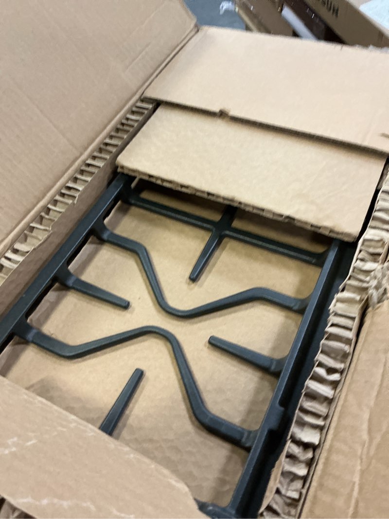 Condition photo showing Good Condition for wb31x27151 side grate & wb31x24738 center griddle plate kit stove top griddle replacement for ge general electric stove cast griddle pan for jgbs66rekss jgb735spss jgbs86spss 20.8" x 12.2" x 7.1"