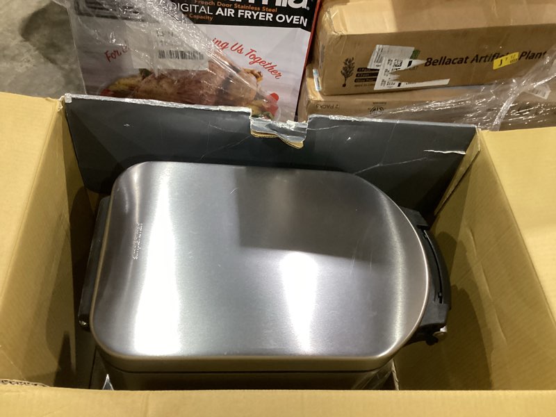 Condition photo showing Good Condition for simplehuman 25 Liter, 27 lb / 12.2 kg Medium Pet Food Storage Container for Dog Food, Cat Food, and Bird Feed, Brushed Stainless Steel Medium Brushed Stainless Steel