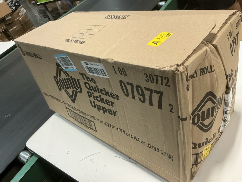 Condition photo showing New/Like New for bounty quick size paper towels, white, 8 family rolls family 8 rolls (107 sheets)