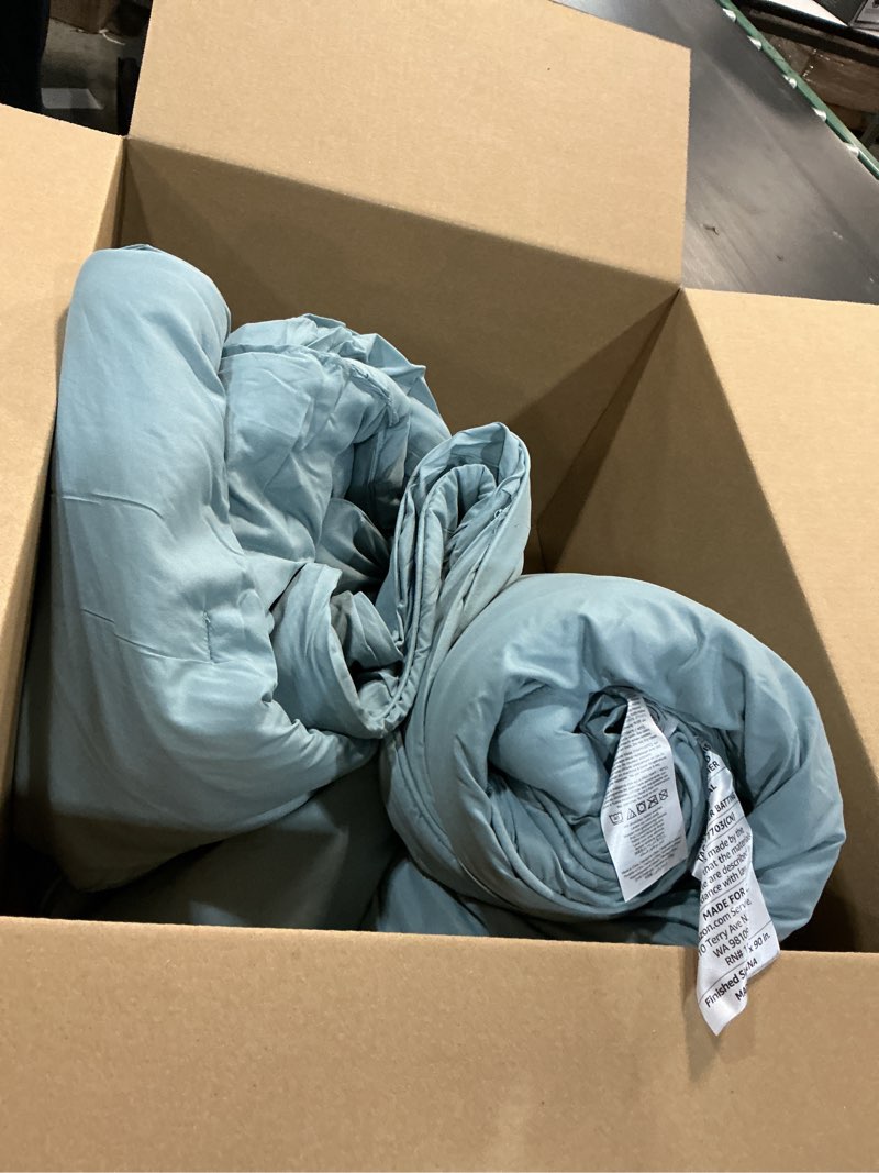 Condition photo showing As Is for (Similar)HORIMOTE HOME 100% Cotton Quilt Set Queen Size, Baby Blue Pre-Washed 3-Piece Bedspread Coverlet Set, Cozy Lightweight Stitching Bedding Cover with 2 Shams in Geometric Pattern for All Season Baby Blue Full/Queen