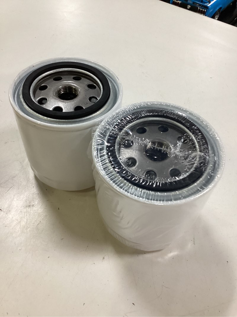Condition photo showing Good Condition for 2pcs hydraulic filter compatible with scags 48462-01 bad boy 063-8014-00 john deere am39653 mtd cub cadet 723-04032a 923-3014 723-3014 hydro transmission oil filter am31205 am37025 am38441