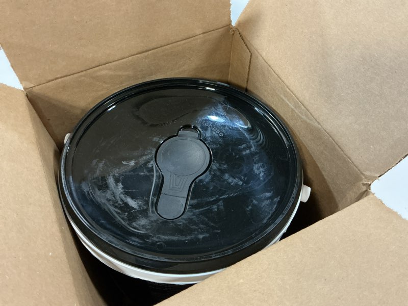 Condition photo showing Good Condition for defense soap body wipes 400 count tub