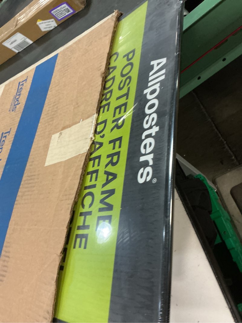 Condition photo showing Good Condition for allposters standard poster frame (22.4 x 34), black