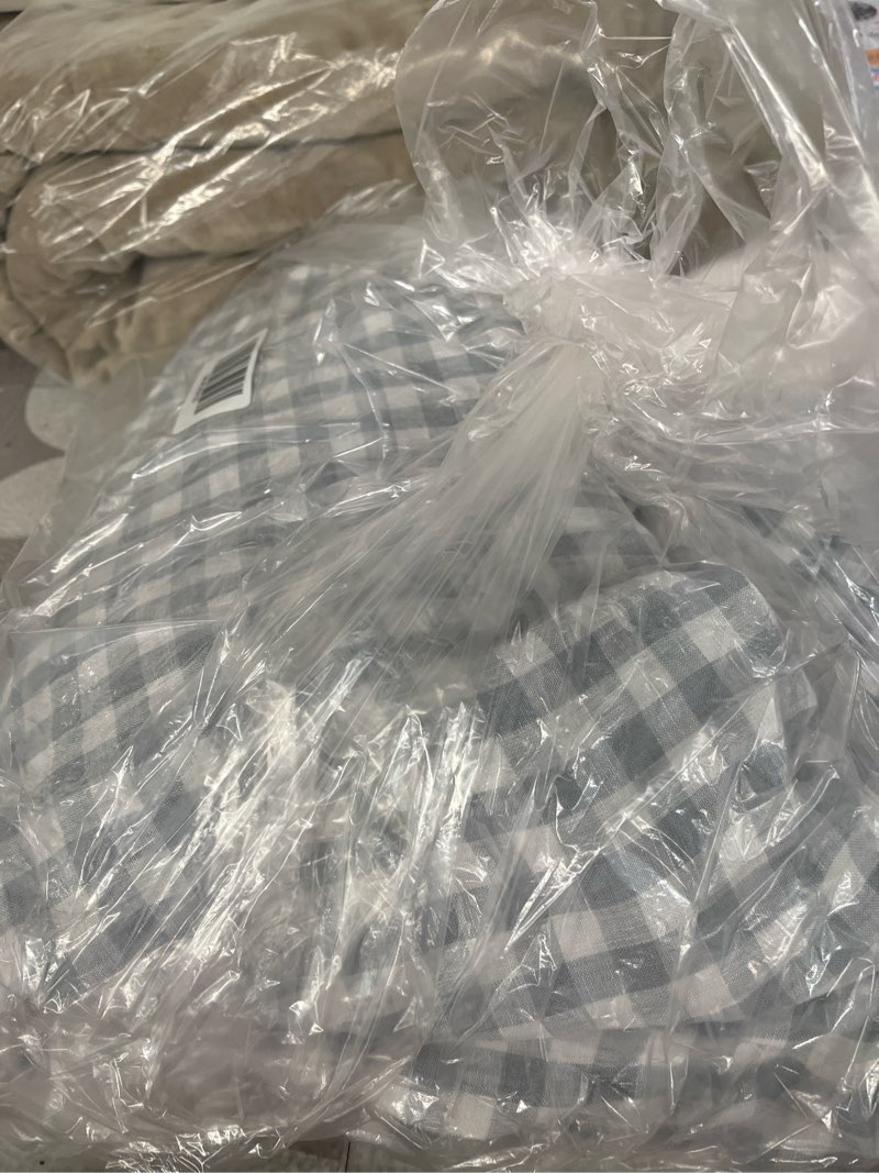 Condition photo showing Good Condition for european linen gingham duvet cover, king/cal king, blue fog gingham