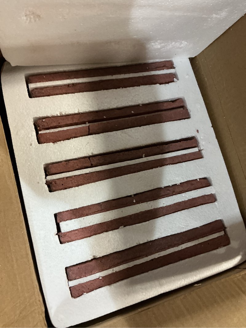 Condition photo showing Good Condition for 20 pcs red thin wall brick veneers, 2.4" x 7.9" for kitchen backsplash, fireplace, living room, interior and exterior wall decoration (3.5 sq.ft)