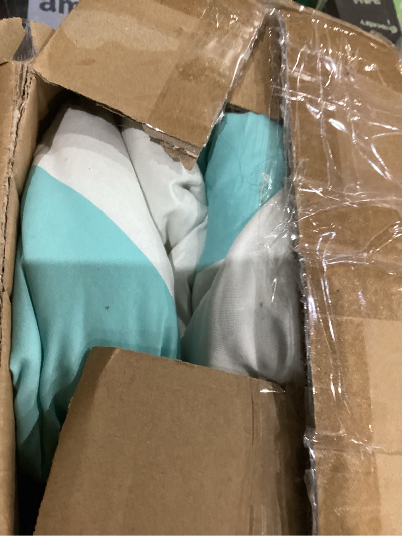 Condition photo showing As Is for Jay Franco Bluey & Bingo 7 Piece Full Size Bed Set - Includes Comforter & Sheet Set - Super Soft Kids Bedding Fade Resistant Microfiber (Official Bluey Product) 7 Piece Full Multi - Bluey