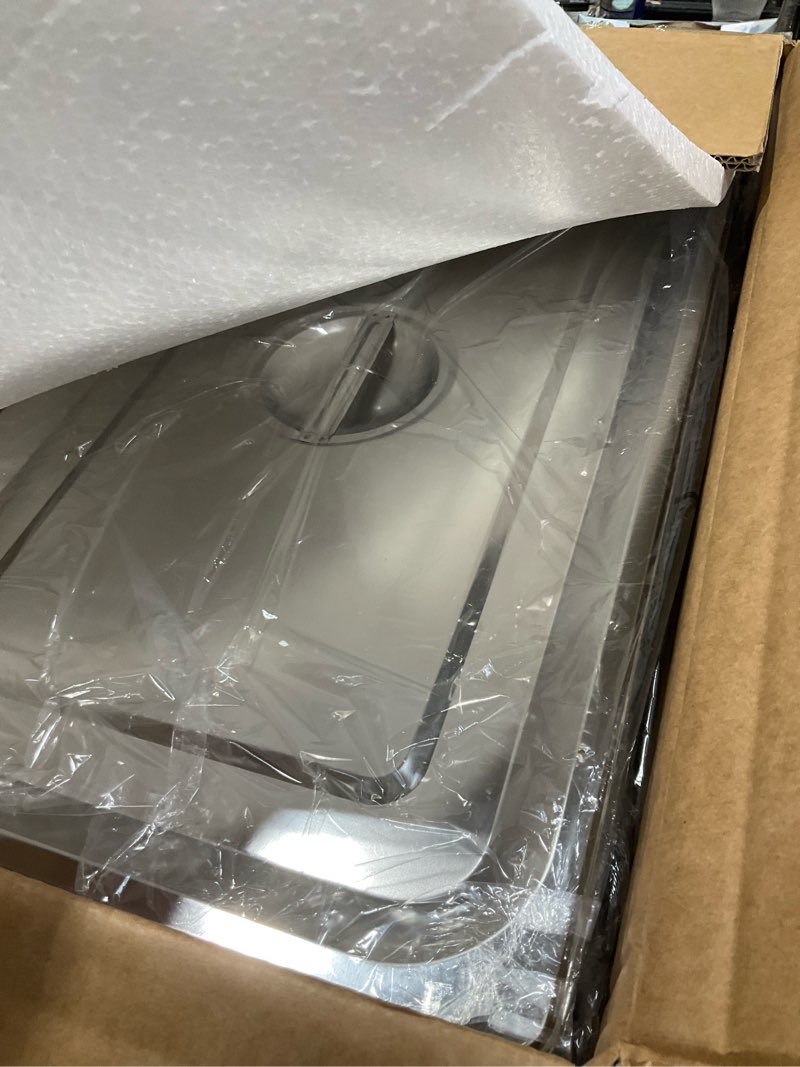 Condition photo showing Good Condition for zeropone 4 pack full size hotel pans with lids, 2.5" deep stainless steel steam table pan with lid, 22 gauge anti jam commercial catering food pans for hotel, home, party, restaurant, buffet 1/1 size 2.5" deep 4 pack
