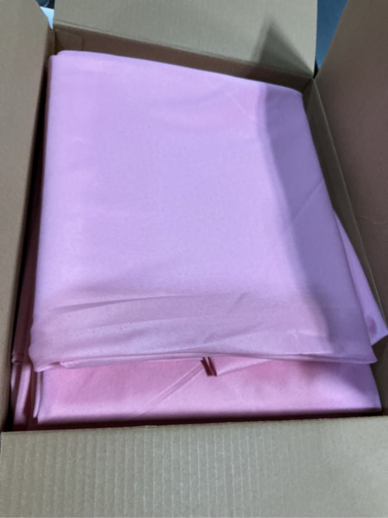 Condition photo showing Good Condition for Dailyset 6-Pack Pink Round Tablecloths, 120 Inches, Stain-Resistant Polyester for 5-6 Ft Round Tables - Washable Table Covers for Weddings, Banquets, Birthday Parties, Events Pink 120 In, 6 Pack