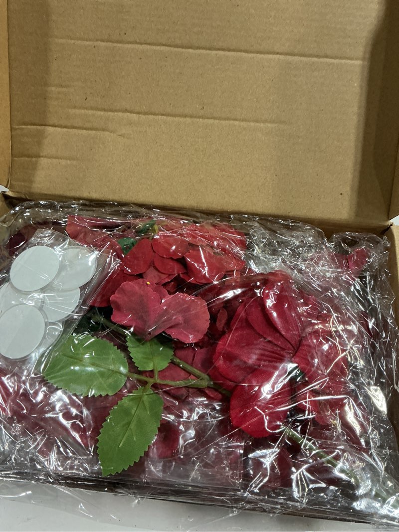 Condition photo showing New/Like New for Suncalla 6 Pack Valentine's Day Garlands 50ft Artificial Red Rose Hanging Decoration Vintage Faux Fl