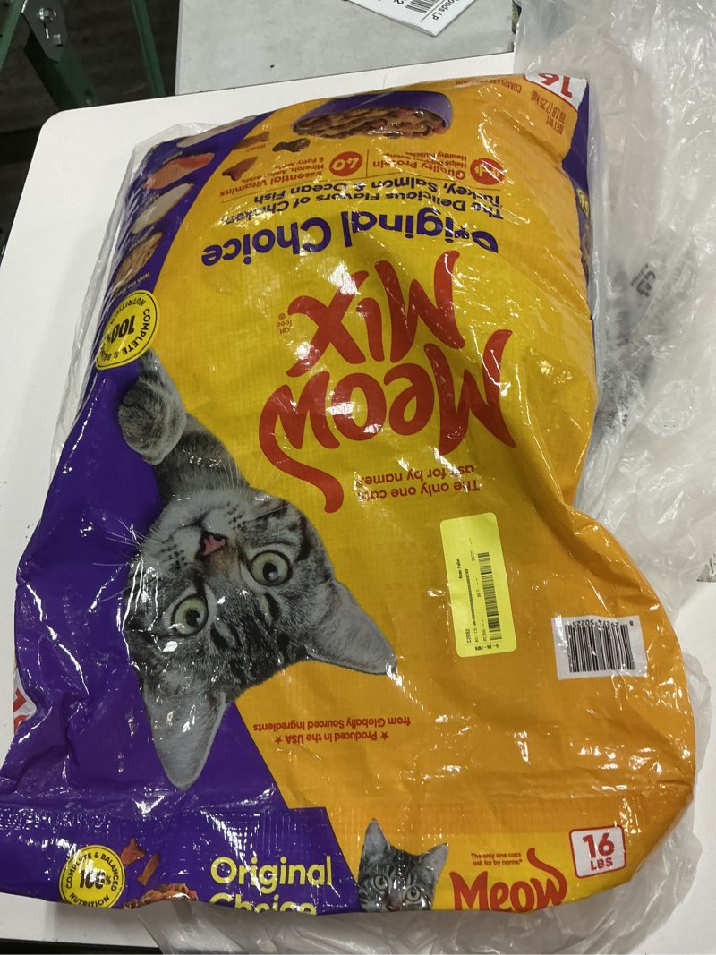 Condition photo showing Good Condition for (best by 09/23/26) meow mix original choice dry cat food, 16 lb. bag