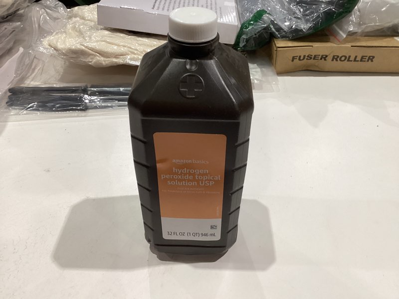 Condition photo showing New/Like New for Amazon Basics Hydrogen Peroxide Topical Solution USP, 32 Fl Oz, Pack of 1