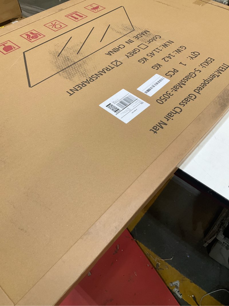 Condition photo showing Good Condition for tempered glass chair mat