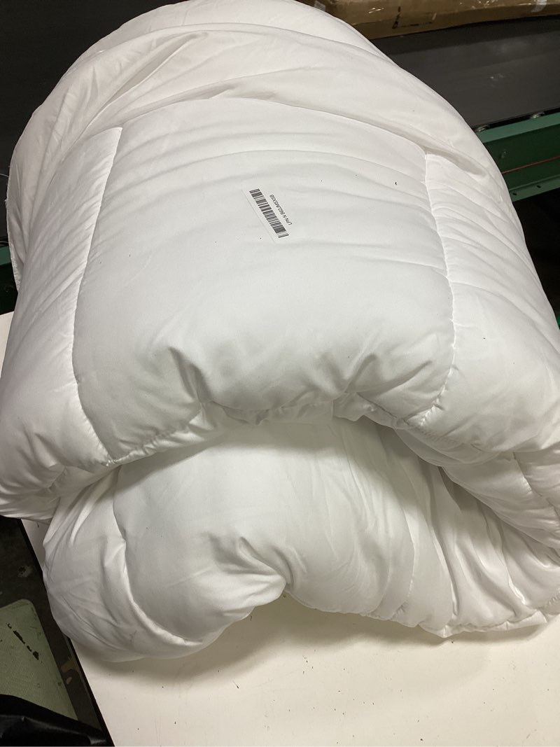 Condition photo showing As Is for bedsure comforter duvet insert - quilted comforters twin size, all season duvet, gentlesoft down alternative bedding, with 8 tabs, gifts for women/men, white, twin 88 x 68 inches white twin