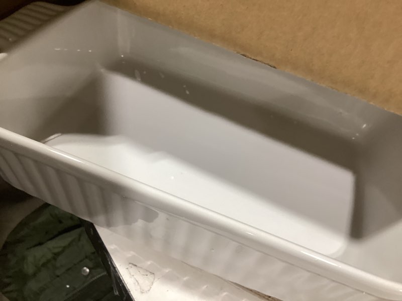 Condition photo showing Good Condition for MALACASA 4.4 QT Baking Dish, 9x13 Large Casserole Dish for Oven, Ceramic Baking Pan, Rectangular Lasagna Pan Deep with Handles for Baking, Durable Microwave Oven Safe, Wedding Gift,White, Series BAKE-BAKE White 4.4 QT