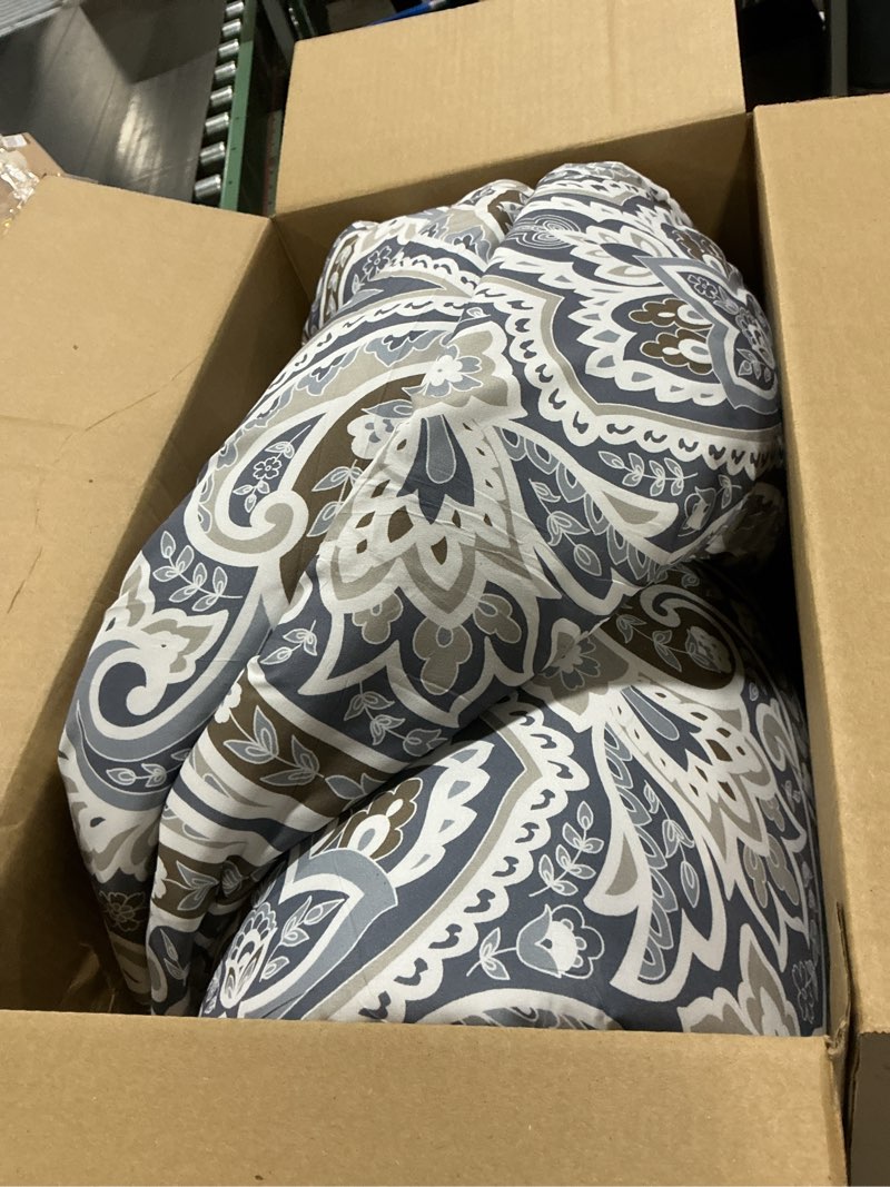 Condition photo showing As Is for Drucon Blue Paisley Comforter Set King,7 Pieces Bed in a Bag Comforter Boho Paisley Pattern Bedding Set Soft Microfiber(1 Comforter,1 Flat Sheet, 1 Fitted Sheet,2 Pillowcases, 2 Pillow Shams) Blue 1 King