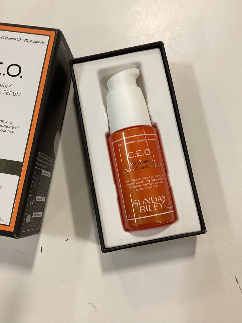 Condition photo showing New/Like New for Sunday Riley C.E.O. 15% Vitamin C Brightening Serum 1 Fl Oz (Pack of 1) UNKNOWN EXPIRATION 
