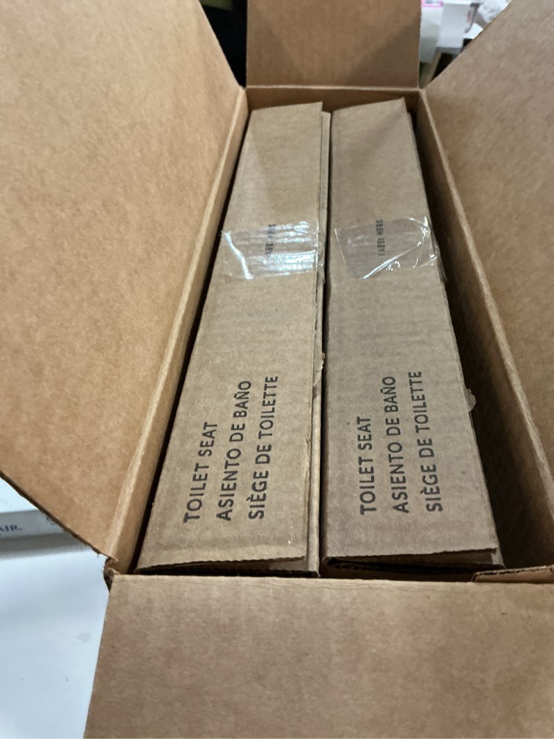 Condition photo showing Good Condition for bemis 1500ec durable wood toilet seat with easy clean hinges, made in usa, elongated, white, 2-pack elongated 2