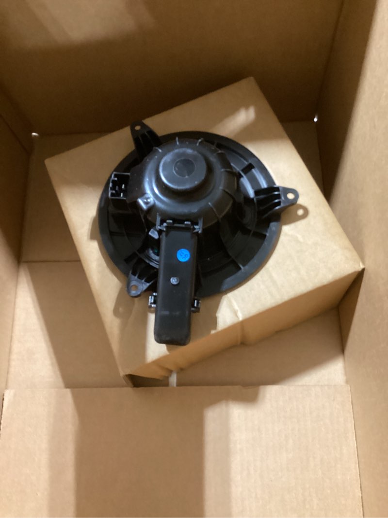 Condition photo showing Good Condition for SCITOO HVAC Heater Blower Motor with Fan Cage Front 700237 for Ford for Expedition 2009-2017,for Ford for F-150 2009-2014,for Lincoln for Navigator 2009-2017