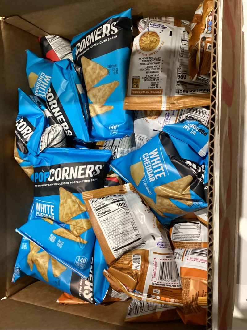 Condition photo showing New/Like New for Frito-Lay Popped and Crisps Mix Variety Pack, (Pack of 40) Popped, Chips & Crisps 40 Count (Pack of 1)