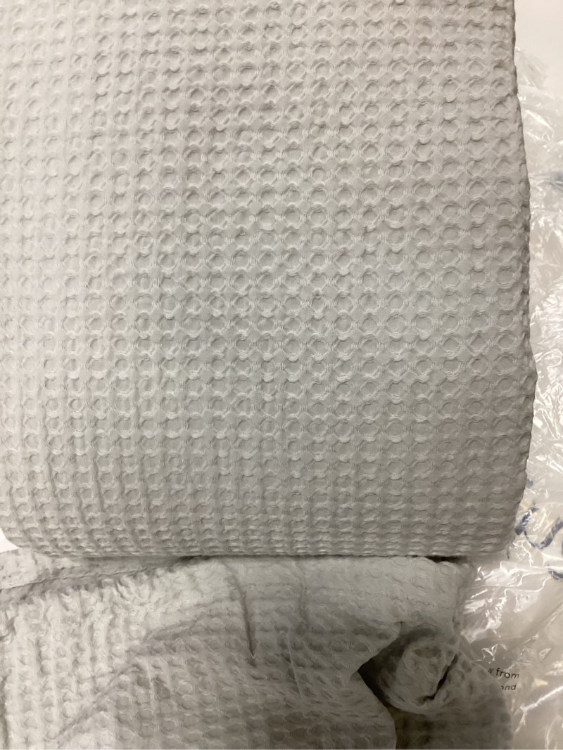 Condition photo showing Good Condition for organic luxe honeycomb duvet cover set king light grey