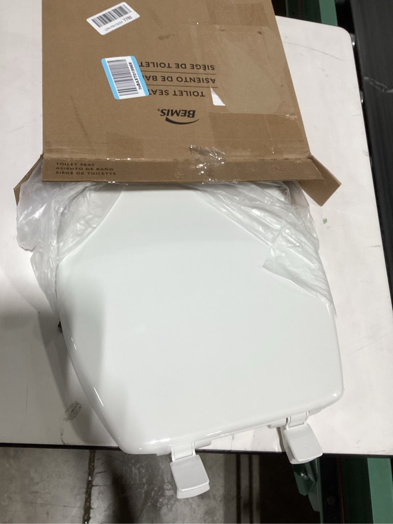 Condition photo showing Good Condition for bemis 7300slec slow close toilet seat, easy clean hinges and durable plastic seat, made in usa, elongated, white