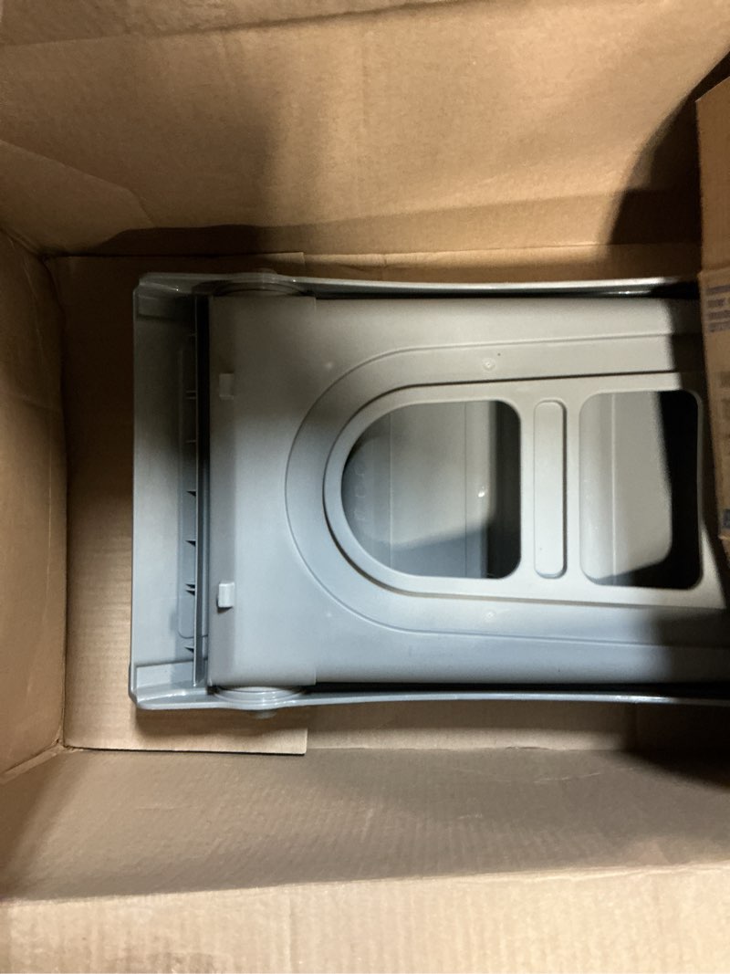 Condition photo showing As Is for Amazon Basics Foldable Non-Slip Pet Stairs, Steps for Dogs and Cats, 14.6'' W x 22.75'' D x 19.5'' H, Grey 14.6'' W x 22.75'' D x 19.5'' H Grey