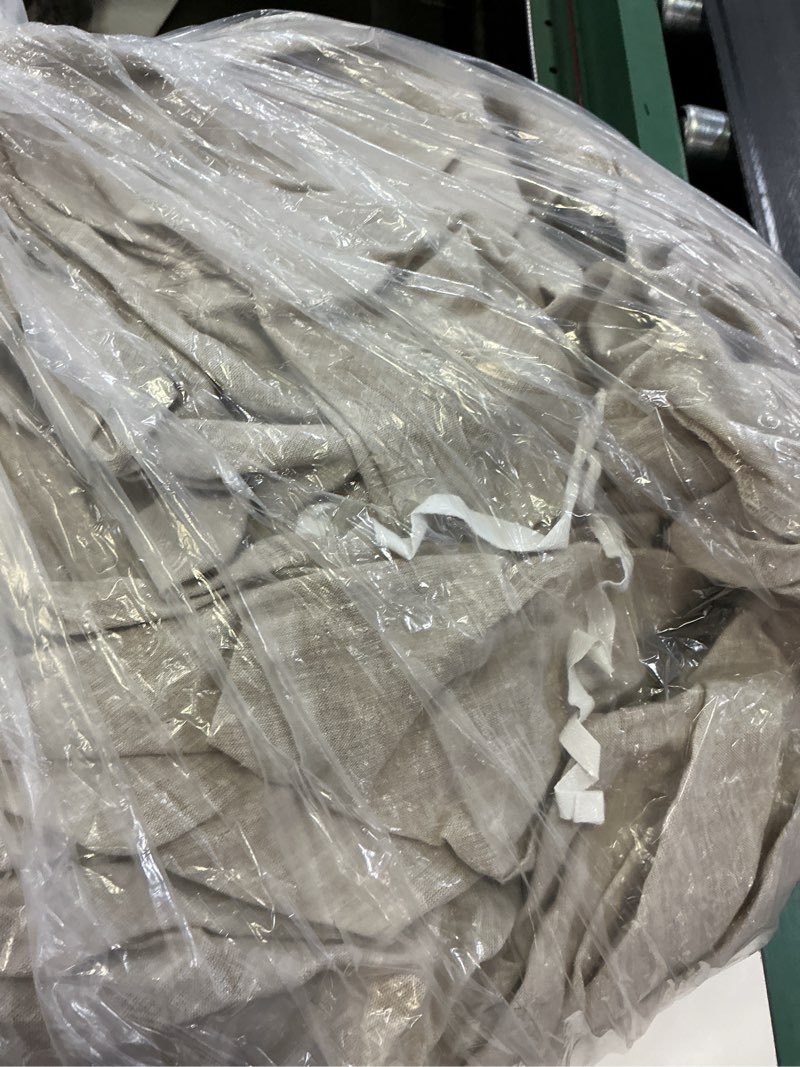 Condition photo showing Good Condition for european linen chambray duvet cover set, king/cal king, natural