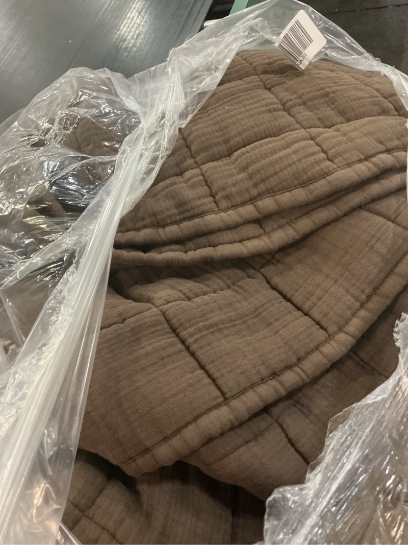Condition photo showing Good Condition for organic cotton gauze box quilt, chocolate, king/cal king