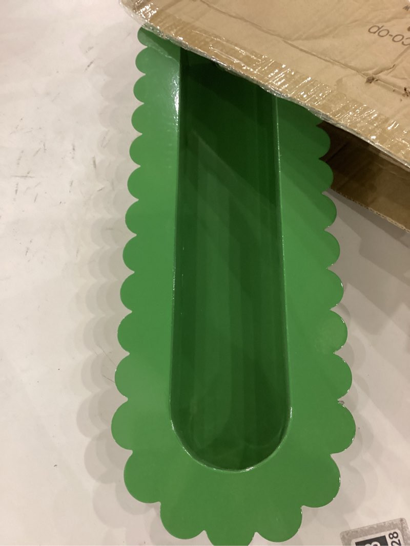 Creative Co-Op Metal Taper Holder Sconce with Scalloped Edge, Green