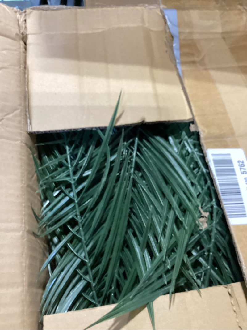 Condition photo showing Good Condition for jexine 200 pcs easter palm leaves for palm sunday artificial fake branches tree stems large faux greenery plants fronds for church holy week hawaiian jungle wedding party decoration (18.9 x 7) 200 18.9 x 7"