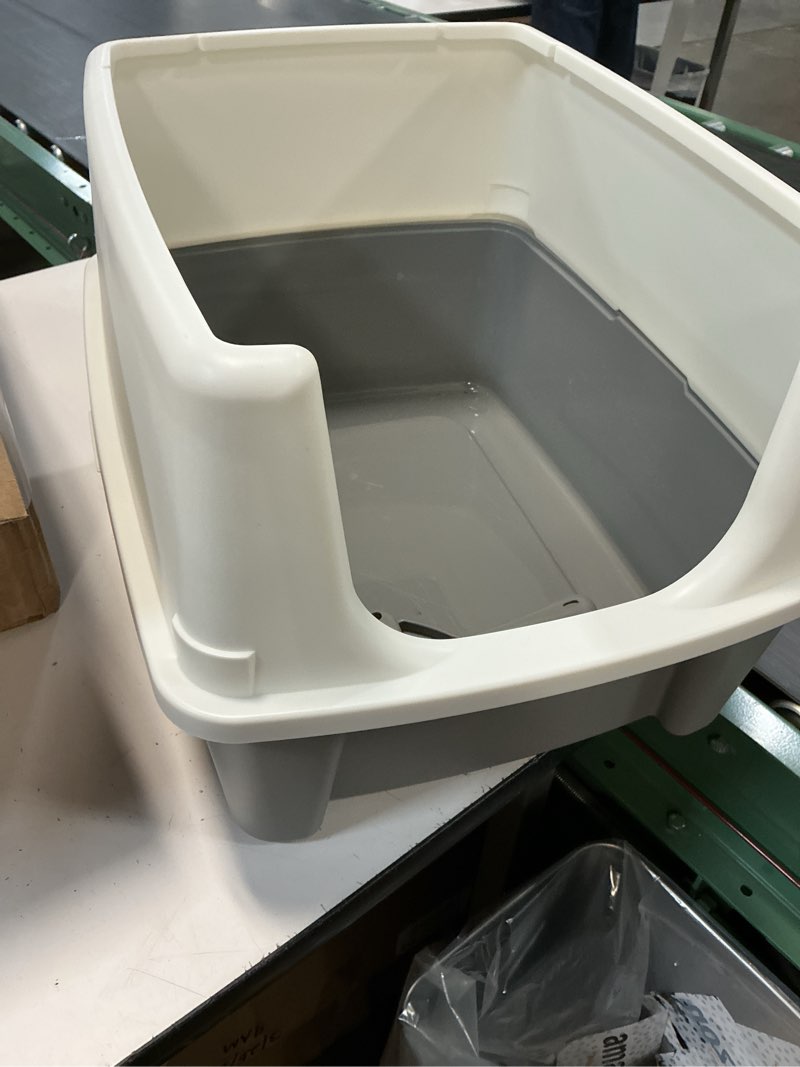 Condition photo showing Good Condition for iris large open top cat litter tray with scatter sheild & scoop, high sided cat litter pan- gray