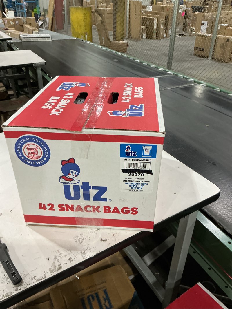 Condition photo showing New/Like New for Utz Ripples Original Crispy Chips Made from Fresh Potatoes, 42 Count, Crunchy Individual Snacks to Go, Gluten Free Snacks, brand is Utz, variation theme is Flavor that is Ripples Original, Size that is 42 Count (Pack of 1). Ripples Original 42 Ounce (Pack of 1)