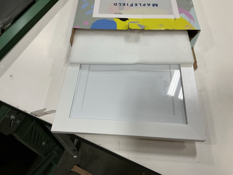 Condition photo showing Good Condition for maplefield children's artwork storage & display frame – front-opening, changeable kid art picture frame, easy to change