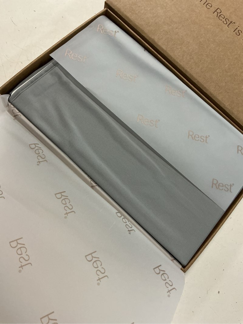 Condition photo showing New/Like New for rest® evercool®+ cooling pillowcases standard - 2 pillowcases for sensitive skin, silver infused fabric for hygienic sleep, silky smooth for curly hair, high elastic for snug fit (19x29 inches) light gray standard (2 pcs)