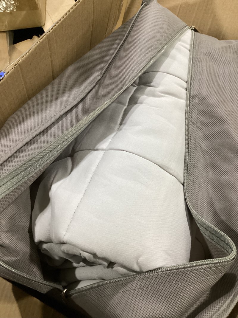 Condition photo showing Good Condition for ynm weighted blanket — heavy 100% oeko-tex certified cotton material with premium glass beads (light grey, 60''x80'' 22lbs), suit for one person(~210lb) use on queen/king bed 60 in x 80 in 22 lb original cotton light grey