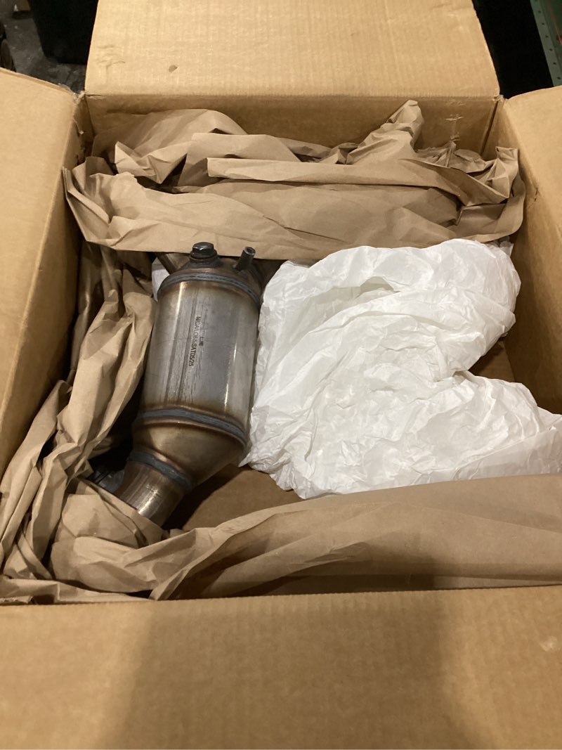 Condition photo showing As Is for front exhaust manifold catalytic converter with gasket kit direct-fit compatible with chevy colorado 2007-2012, compatible with gmc canyon 2007-2012, 16578, 641338 (epa compliant)