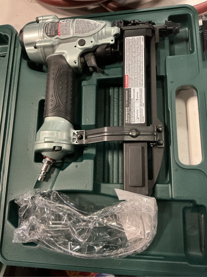 Condition photo showing Good Condition for metabo hpt 3-1/2-in 21 -degree pneumatic roundhead framing nailer