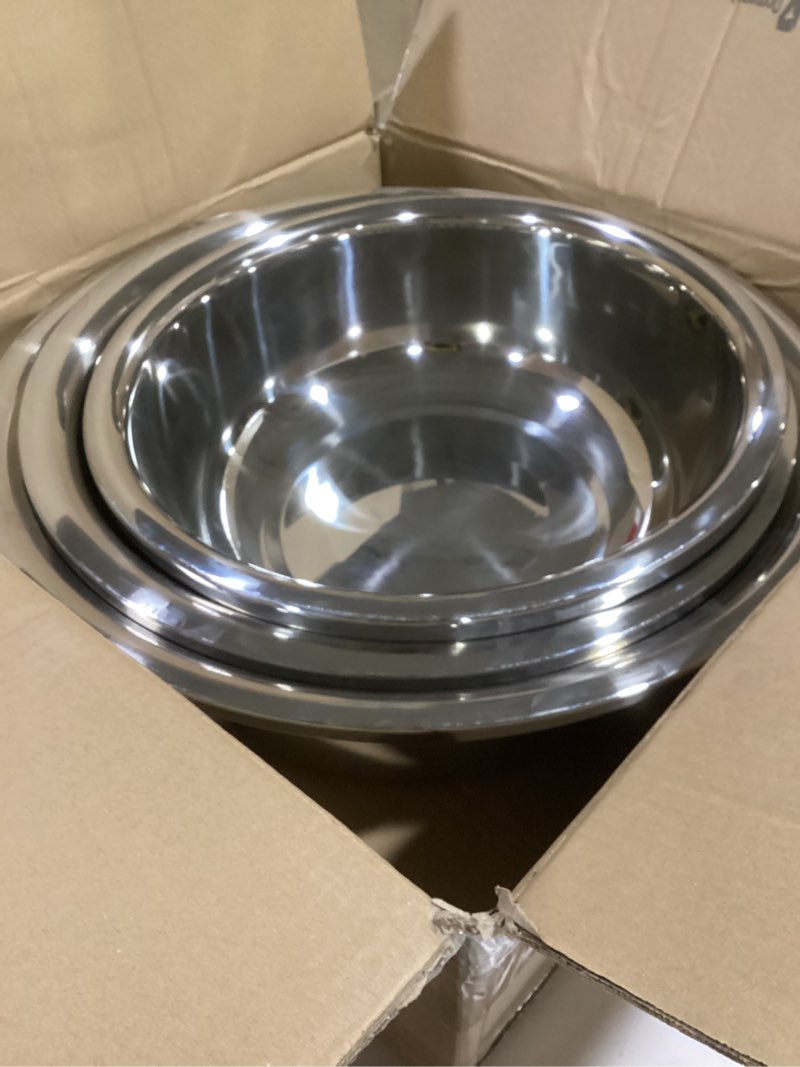 Condition photo showing Good Condition for Domensi Set of 3 Extra Large Stainless Steel Mixing Bowls Large Mixing Container Easy to Clean, Nesting Bowls for Space Saving Storage for Cooking, Baking(201 Stainless Steel,13, 16, 20 Quart) 201 Stainless Steel 13, 16, 20 Quart