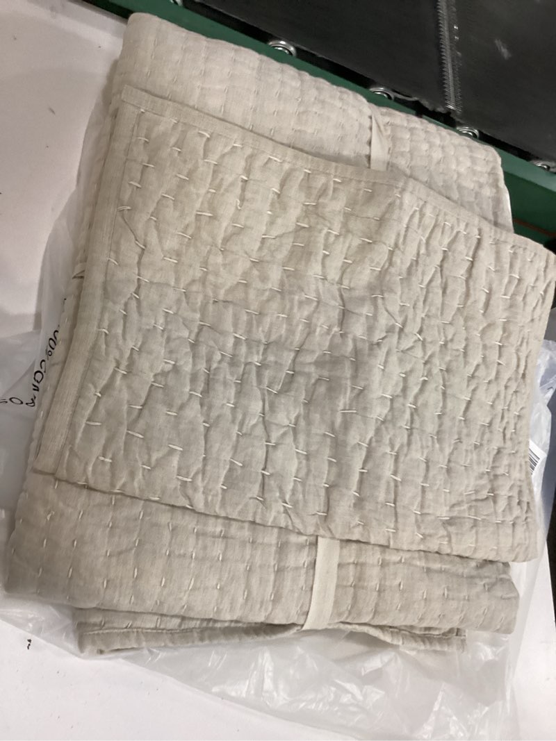 Condition photo showing Good Condition for quince european linen cotton stitch quilt set color natural size twin