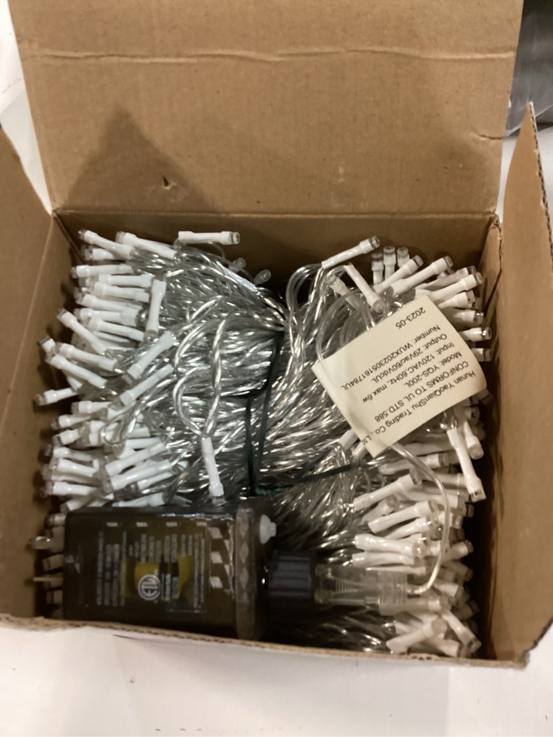 Condition photo showing Good Condition for 393Ft 1000LED Christmas Lights - Outdoor Decorations with 8 Modes, Memory Timer & Waterproof Fairy String Lights for Xmas, Wedding, Party & Holiday Decor Cool White 393Ft 1000LED