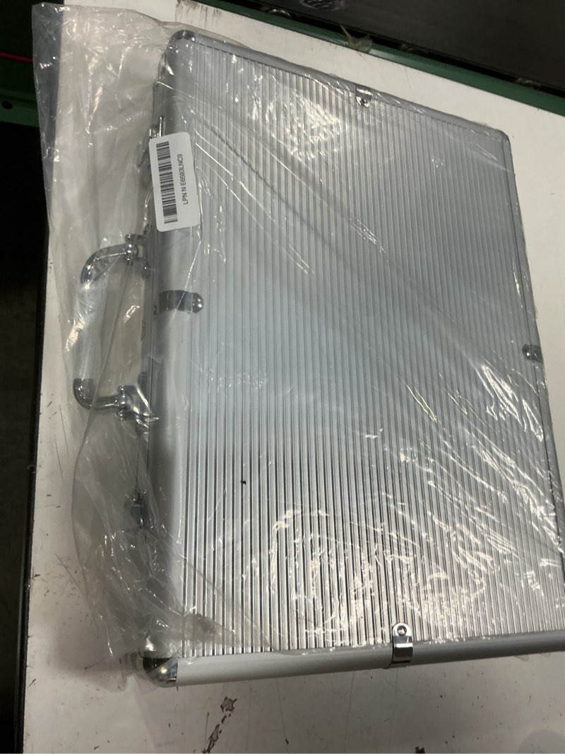 Condition photo showing Good Condition for homwom poker chip set - 500pcs poker chips with aluminum case, 11.5 gram chips for texas holdem blackjack(500pcs)