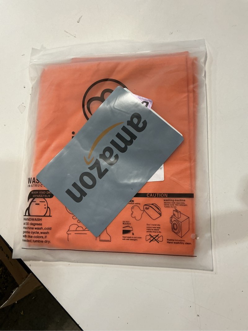 Condition photo showing New/Like New for iMaylex Soft 100% Egyptian Cotton Zipper Pillow Case, Cozy and Lightweight Pillowcase, Easy Care, Orange, Body, 20'' x 48'' Orange Body (20'' x 48'')