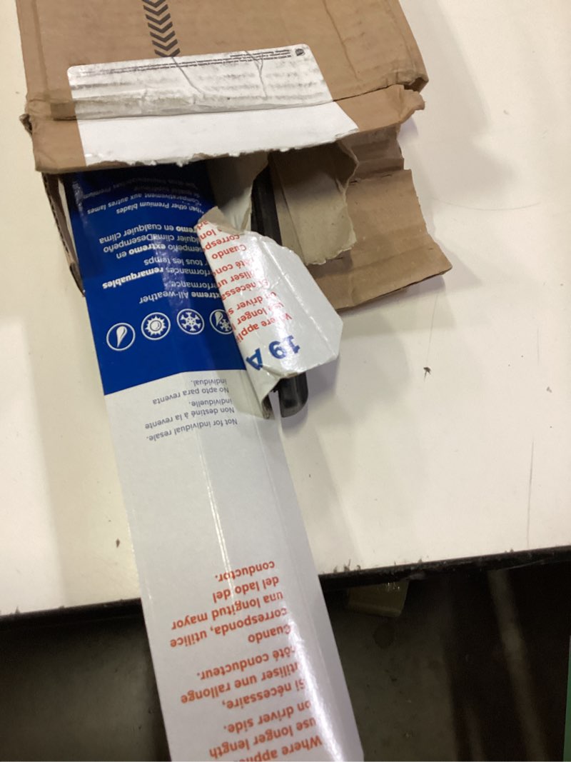 Condition photo showing Good Condition for bosch 26a19a icon beam wiper blades - driver and passenger side - set of 2 blades (26a & 19a) front (26a & 19a) icon combo pack (front)