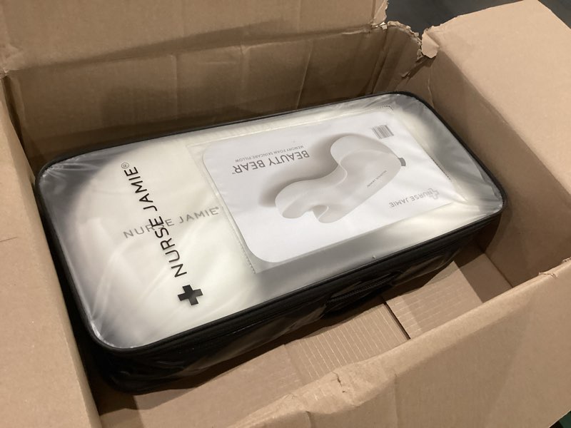 Condition photo showing Good Condition for nurse jamie beauty bear memory foam skincare pillow – memory foam neck & face support
