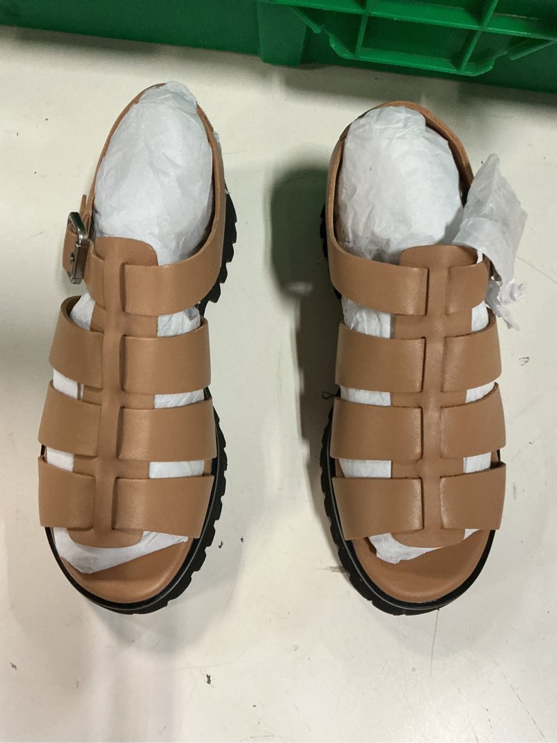 Condition photo showing Good Condition for italian leather lug sole fisherman sandal size 7