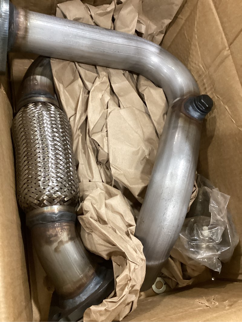 Condition photo showing Good Condition for front exhaust flex pipe with gaskets bolts and nuts for buick encore 2013-2018, chevrolet trax 1.4 2015-2019
