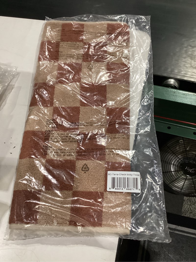 Condition photo showing New/Like New for susiyo cotton towel brown and beige plaid cute print soft hand towels for kitchen bathroom decor