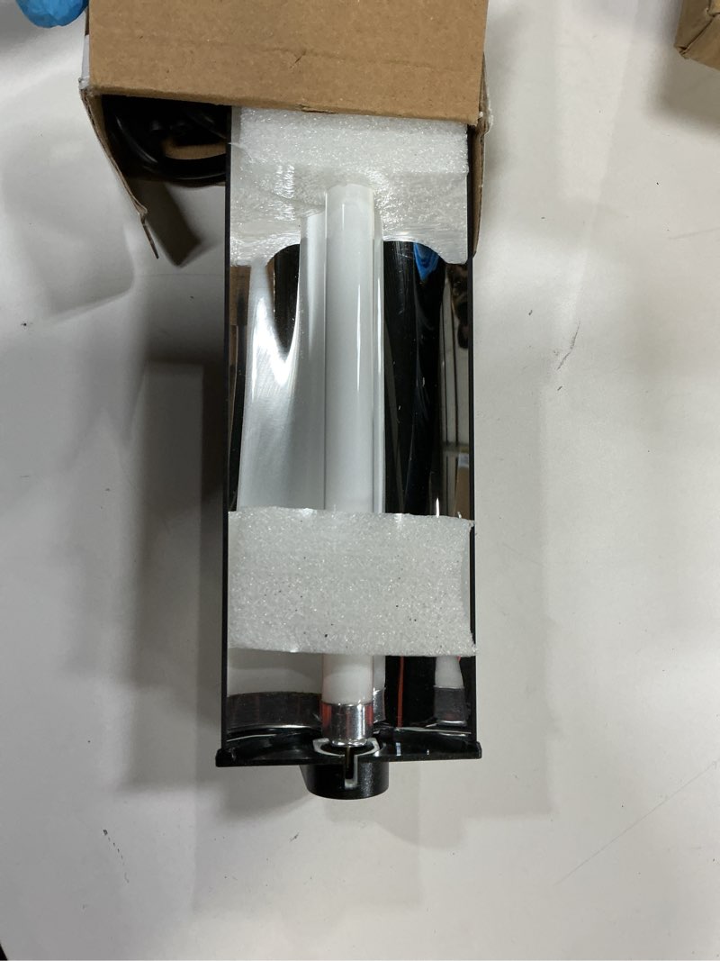 Condition photo showing Good Condition for ReptiKing Upgraded T5 UVB Reptile Light, 10.0 UVB 24W German Made Fluorescent Lamp and Fixture Kit, for Desert-Dwelling Reptiles, Bearded Dragon UVB Lamp Bulb 24W Reptile T5 UVB Light Kit