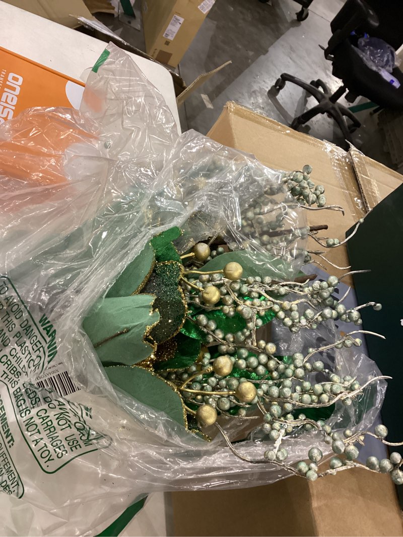 FOERPL 6 Pcs Christmas Flower Picks Green Christmas Glitter Magnolia Flowers Picks and Spray Ornamen